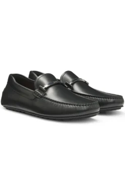 Nappa-leather driver shoes with branded hardware