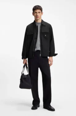 Oversized-fit shirt with zip closure