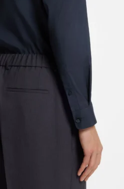 Performance regular-fit shirt with micro pattern