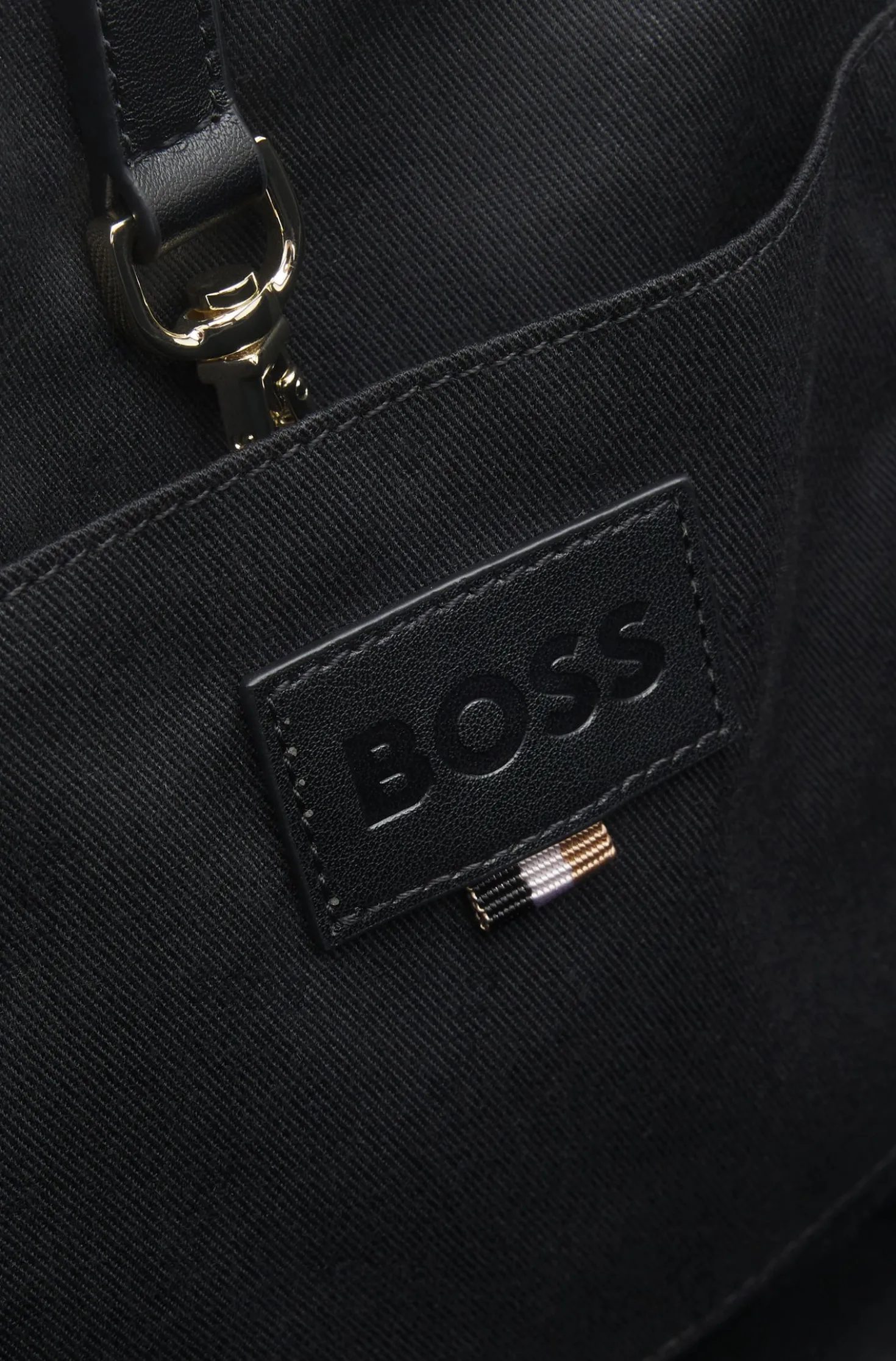 Quilted tote bag with logo patch