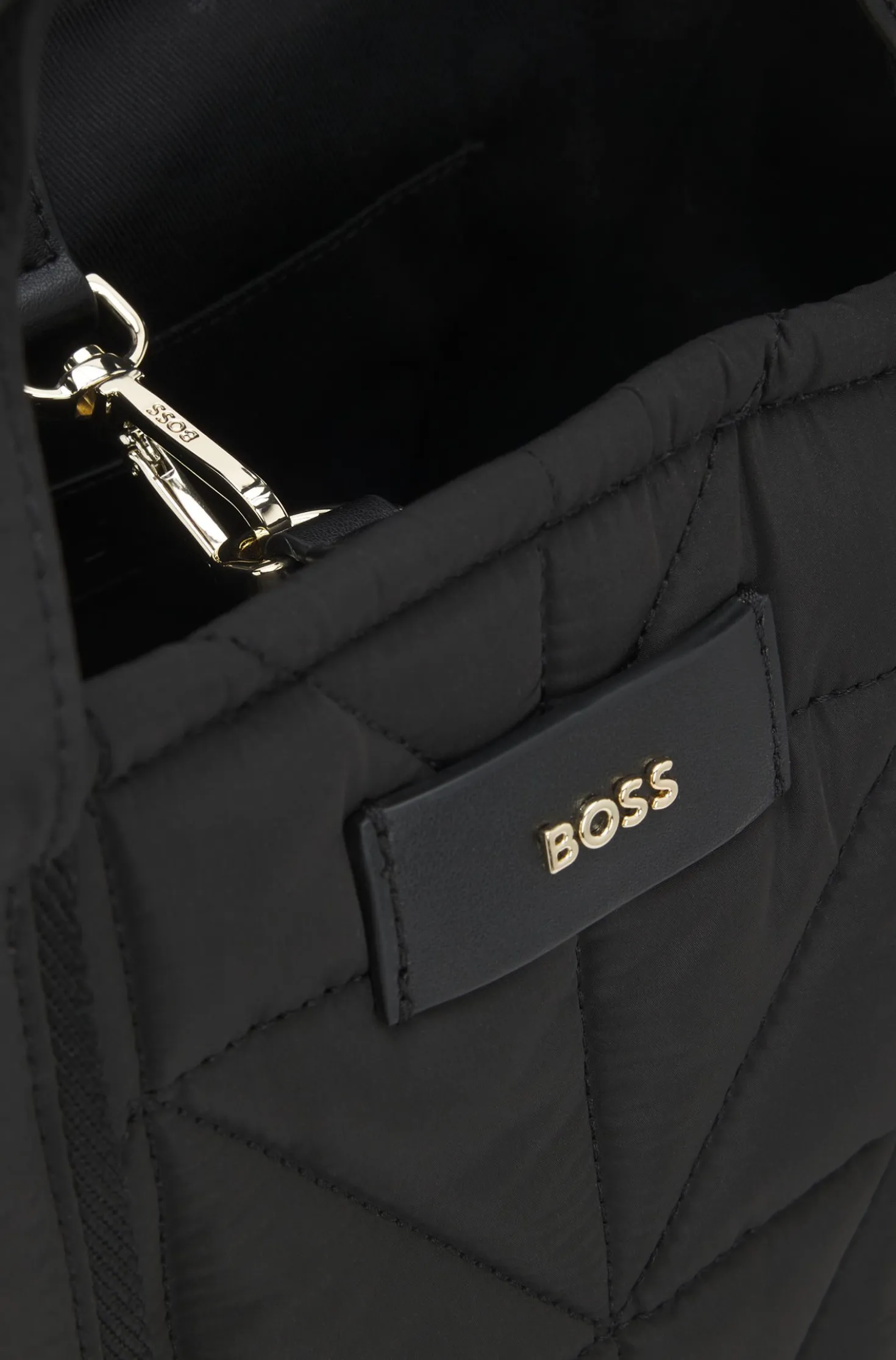 Quilted tote bag with logo patch