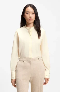 Regular-fit blouse in cotton poplin with concealed placket