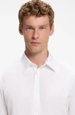 Regular-fit shirt in cotton poplin with embroidered logo