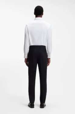 Regular-fit shirt in performance-stretch twill