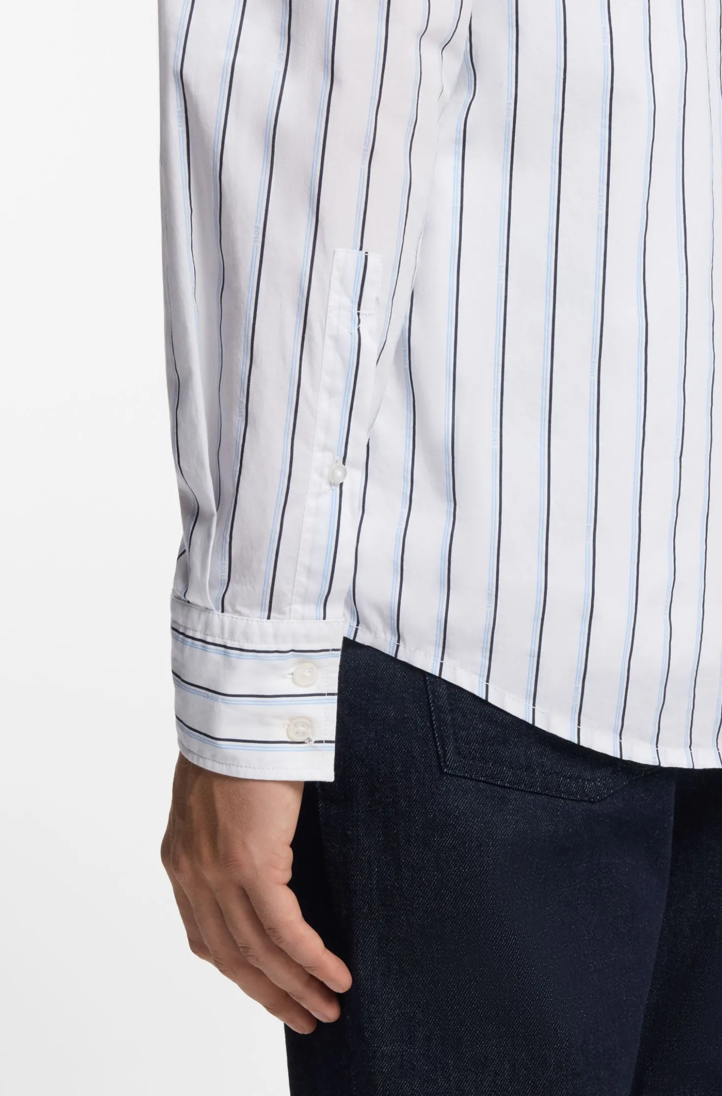 Regular-fit shirt in printed cotton poplin