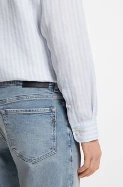 Regular-fit shirt in striped linen