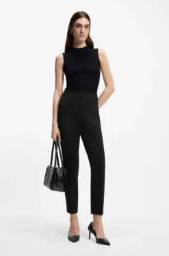 Regular-fit trousers in stretch fabric with tapered leg