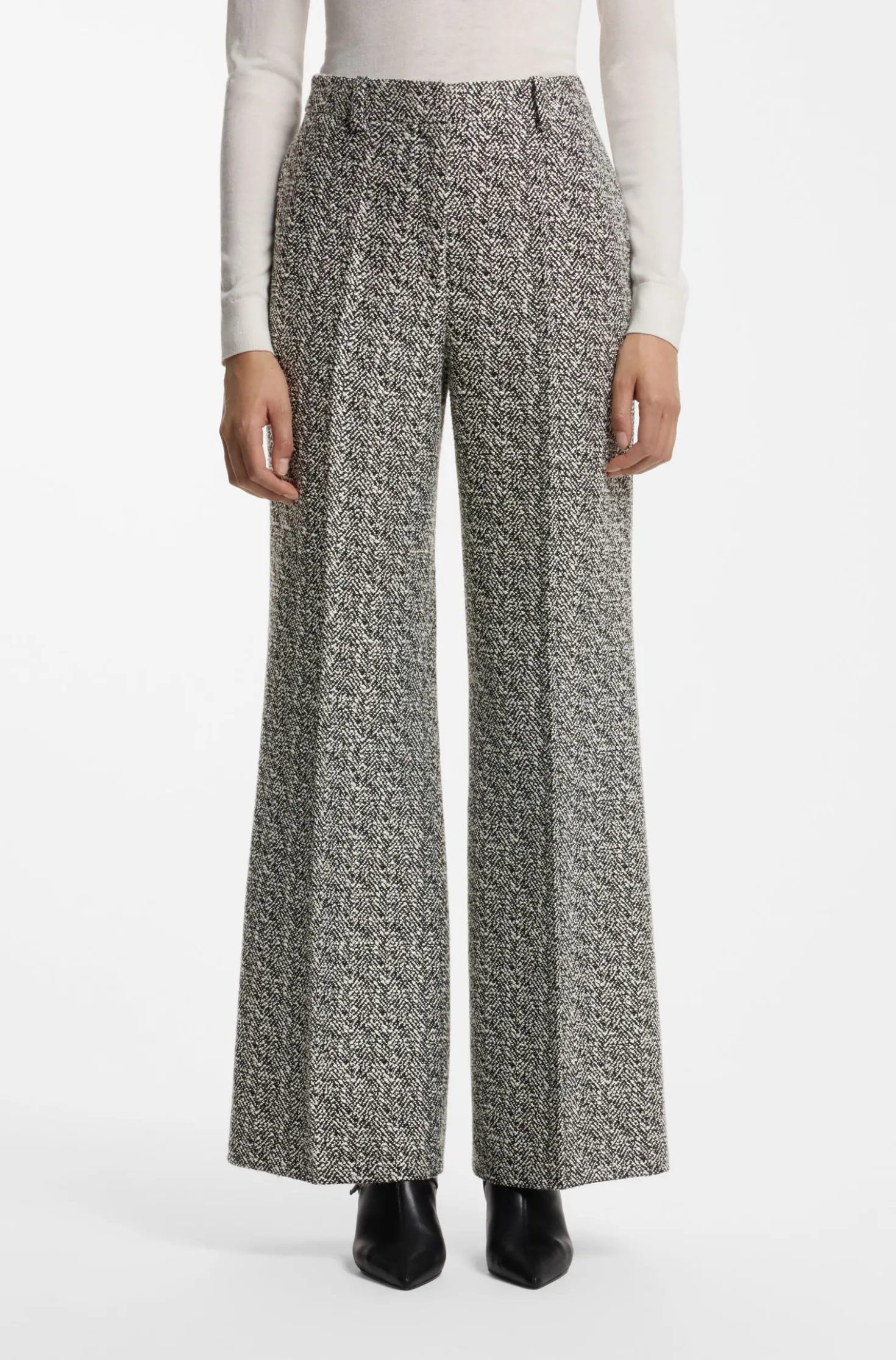 Regular-fit trousers in stretch herringbone fabric