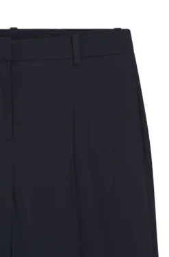 Regular-fit trousers with an extra-long leg