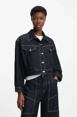 Regular-fit trucker jacket in rinse-washed denim