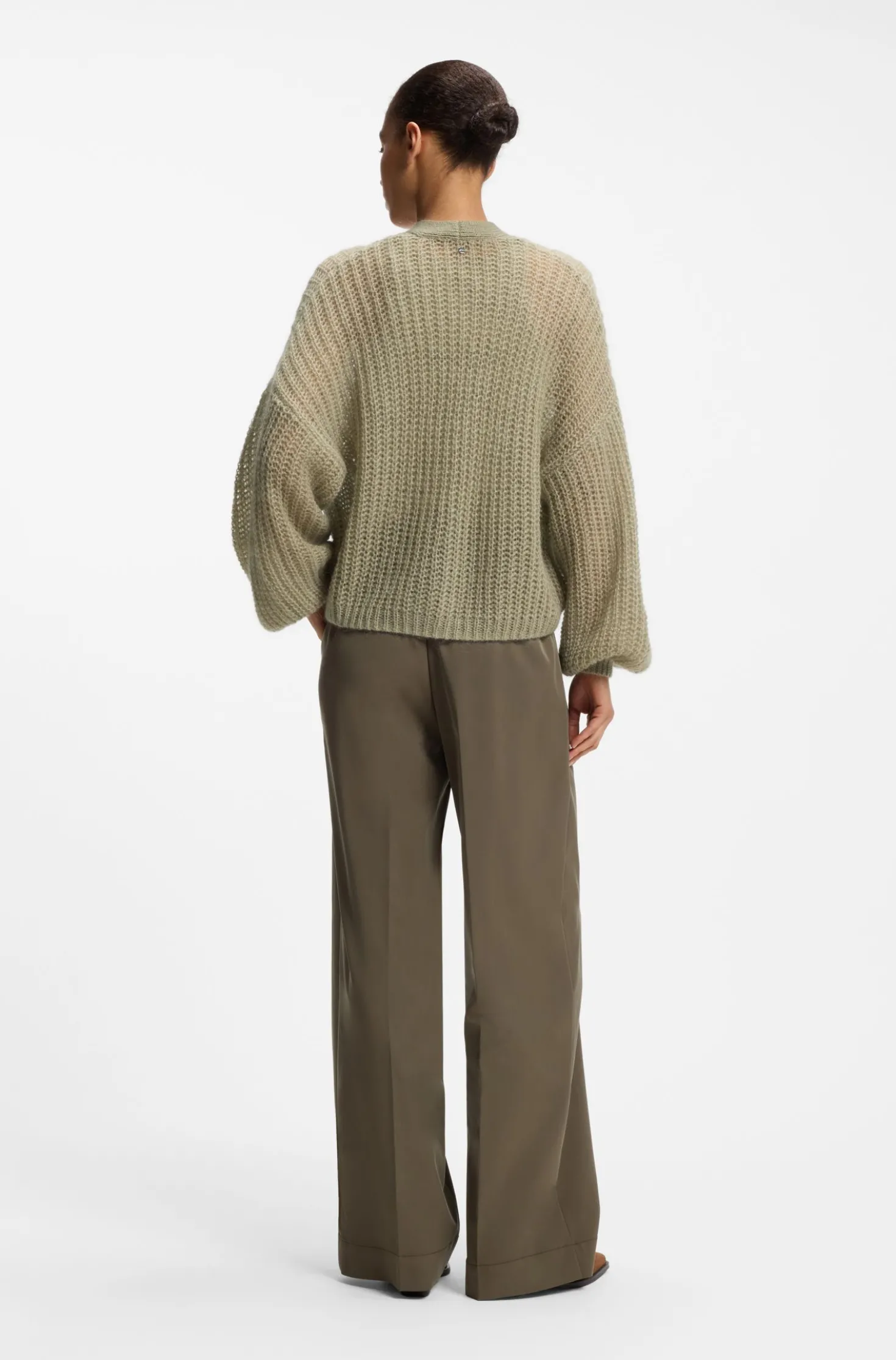 Relaxed-fit cardigan with open-knit structure