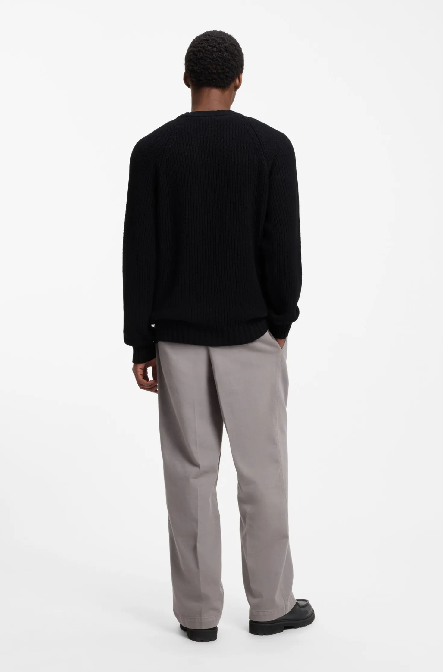 Relaxed-fit cotton sweater with raglan sleeves