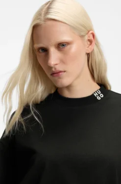 Relaxed-fit cropped T-shirt in cotton with neck logo