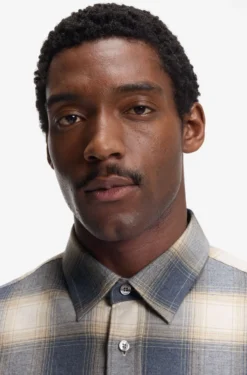 Relaxed-fit shirt in checked cotton flannel