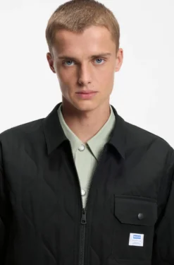 Relaxed-fit shirt with padding