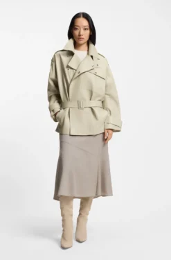 Relaxed-fit short-length trench coat in leather