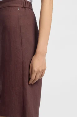 Relaxed-fit shorts in a linen blend