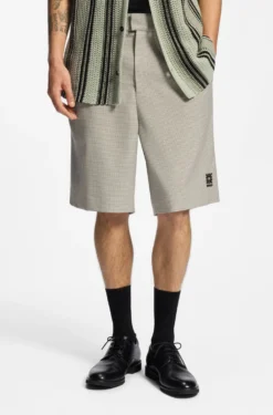 Relaxed-fit shorts with houndstooth pattern
