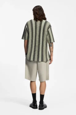Relaxed-fit shorts with houndstooth pattern