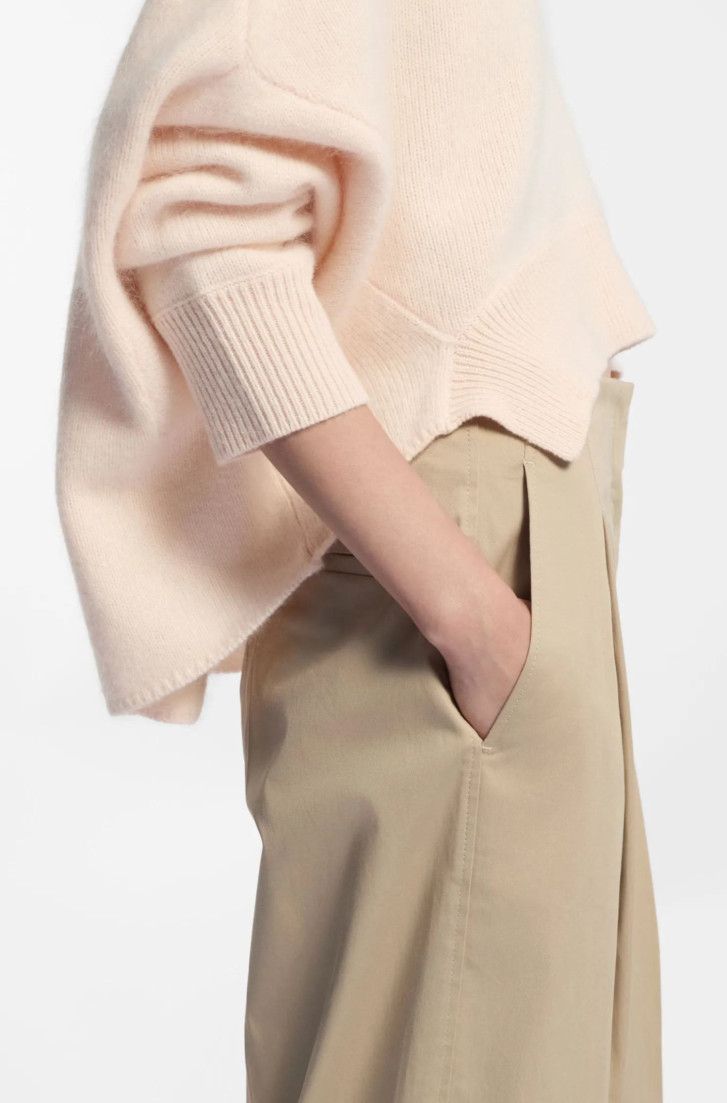 Relaxed-fit sweater in virgin wool and cashmere