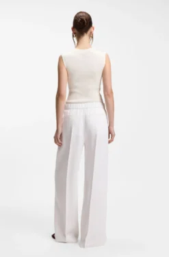 Relaxed-fit trousers in a linen blend