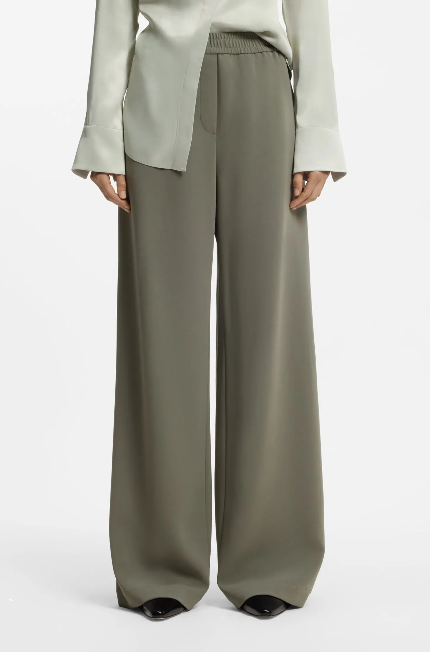 Relaxed-fit trousers in anti-static Japanese crepe