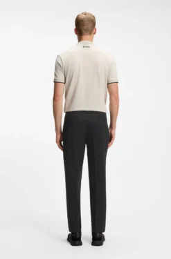 Relaxed-fit trousers with front pleats