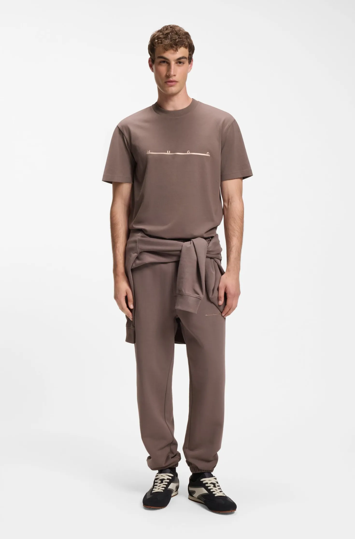 Relaxed-fit T-shirt with zigzag stitching detail