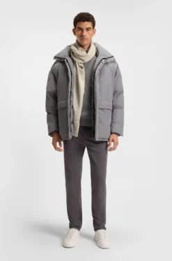 Ribbed-hem plain-knit scarf with woven logo badge