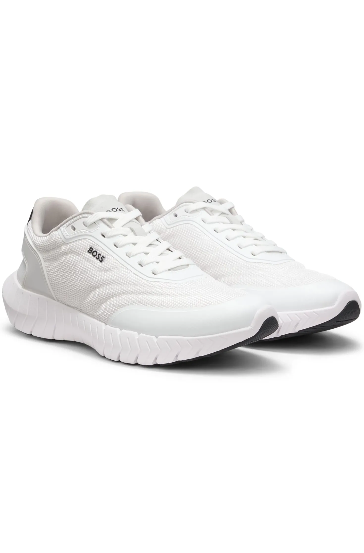 Running trainers with leather trims