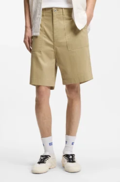 Shorts in mercerised cotton canvas