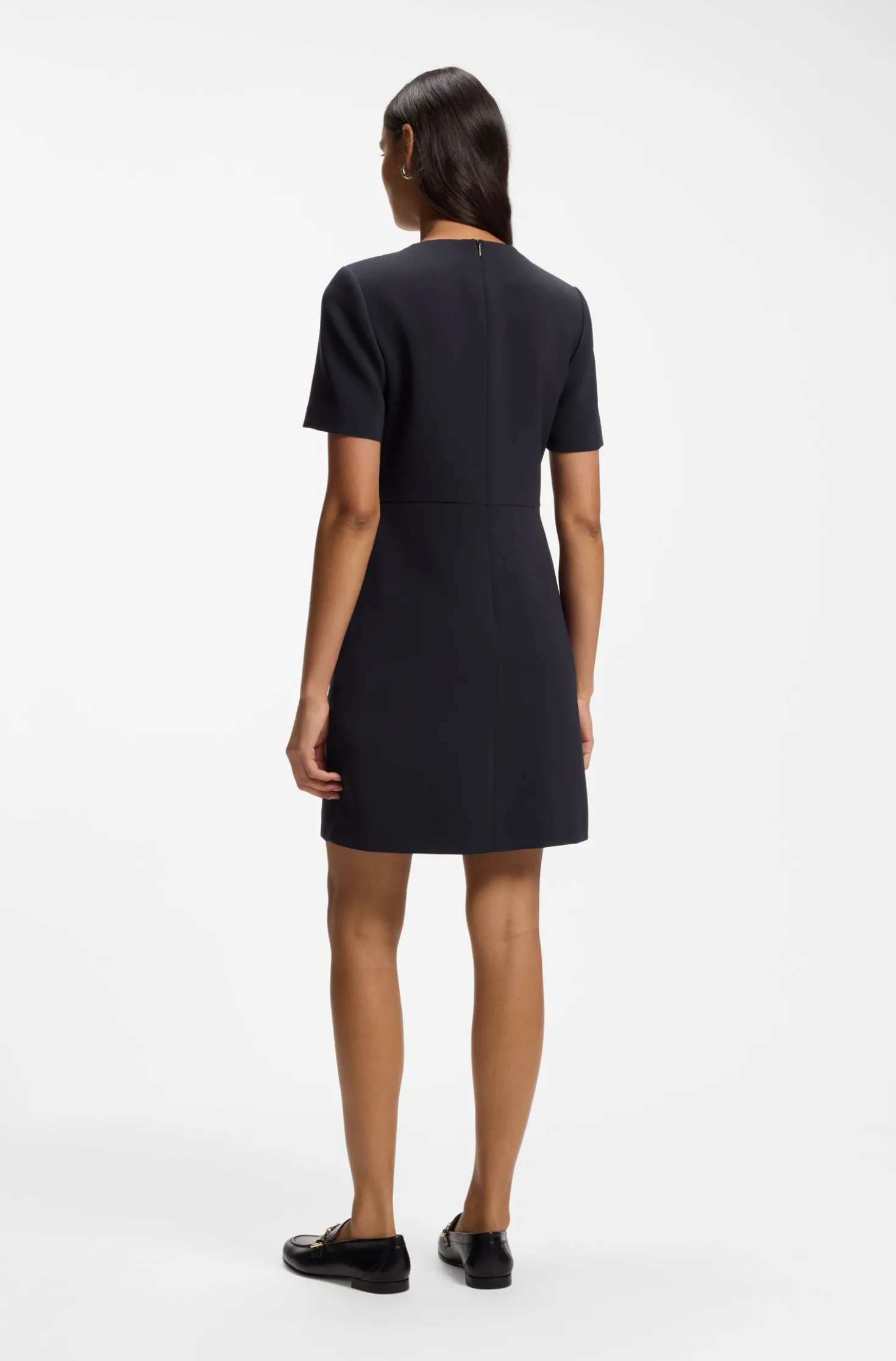 Short-sleeved dress in Japanese crepe