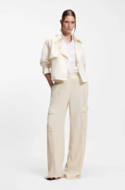 Short trench coat in peached crepe