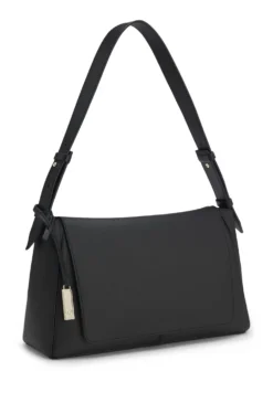 Shoulder bag in grained leather with logo plate