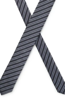 Silk tie with diagonal stripes