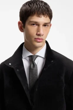 Silk tie with jacquard-woven pattern