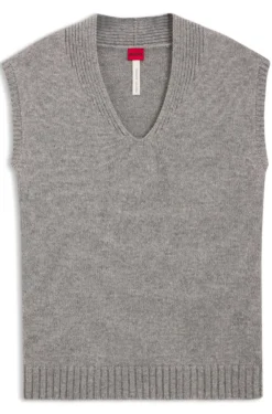 Sleeveless sweater in a wool blend