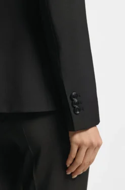Slim-fit blazer in Italian-made virgin wool