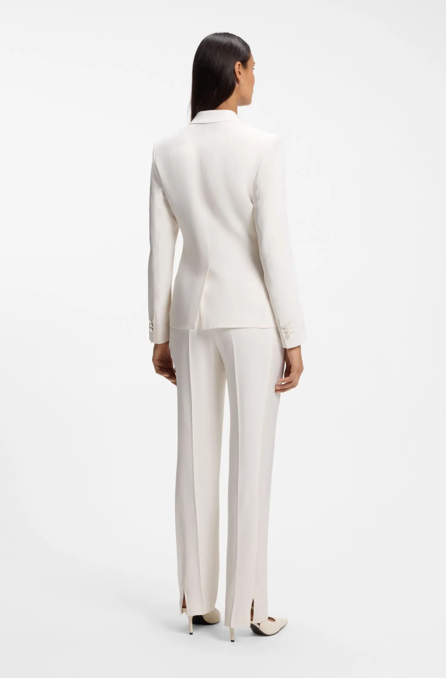 Slim-fit blazer with single-button closure