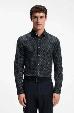 Slim-fit business shirt in stretch poplin