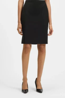 Slim-fit pencil skirt in Italian-made virgin wool