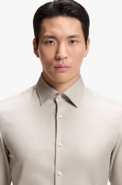 Slim-fit shirt in easy-iron cotton twill