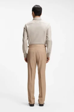 Slim-fit shirt in easy-iron cotton twill