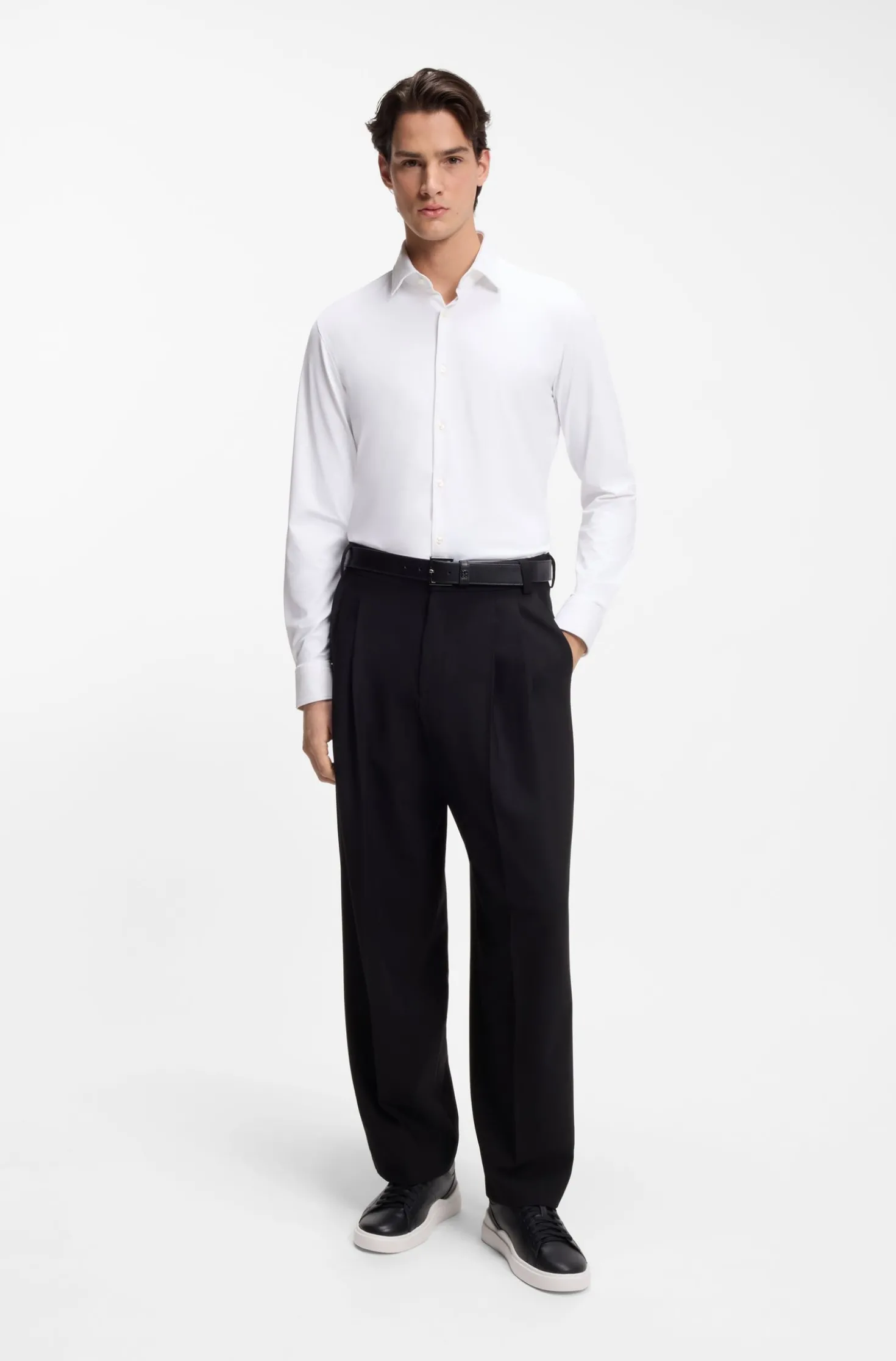 Slim-fit shirt in performance-stretch jersey