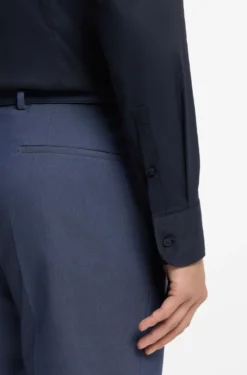 Slim-fit shirt in performance-stretch twill