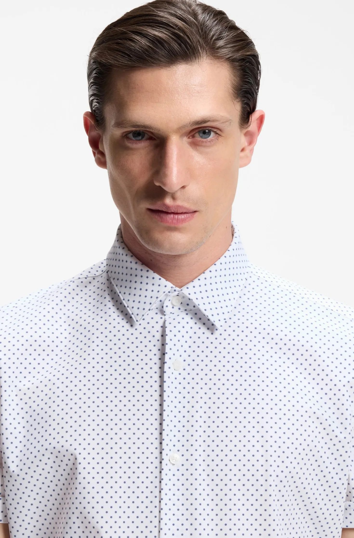Slim-fit shirt in printed performance-stretch jersey