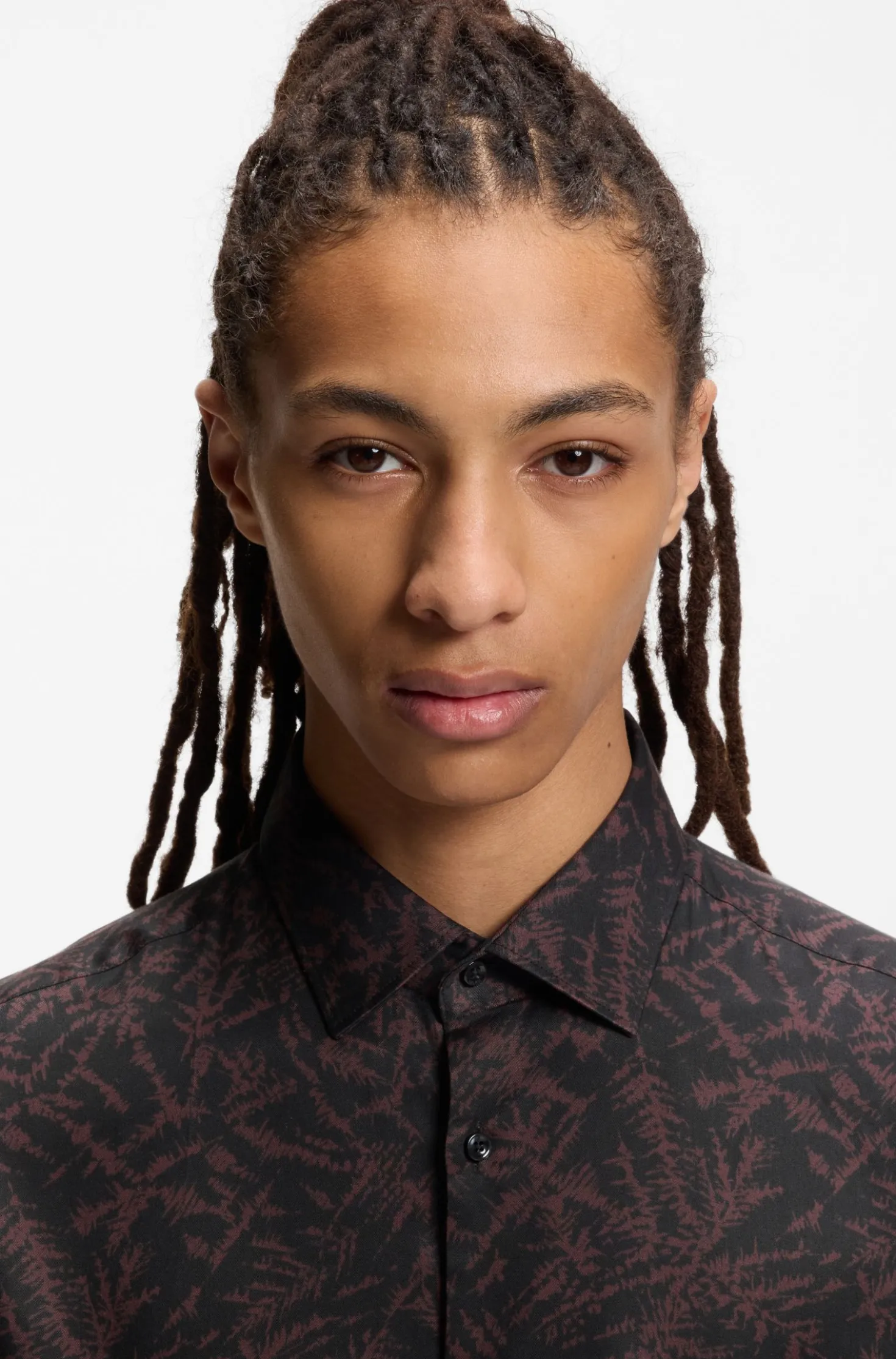 Slim-fit shirt in printed satin