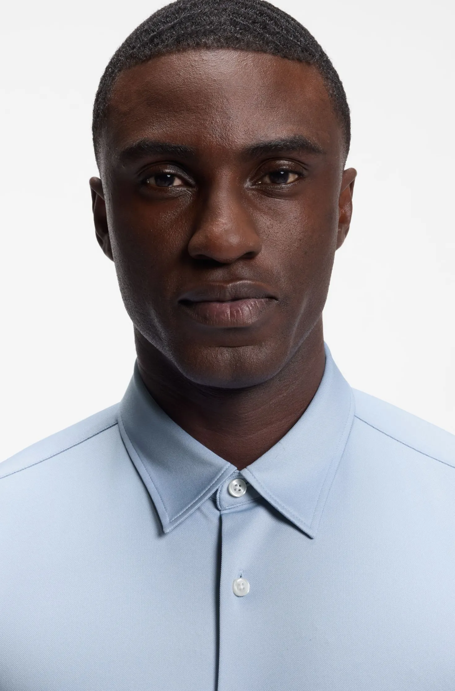 Slim-fit shirt in structured performance-stretch fabric