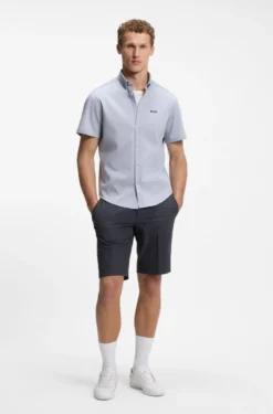 Slim-fit shorts in water-repellent stretch fabric