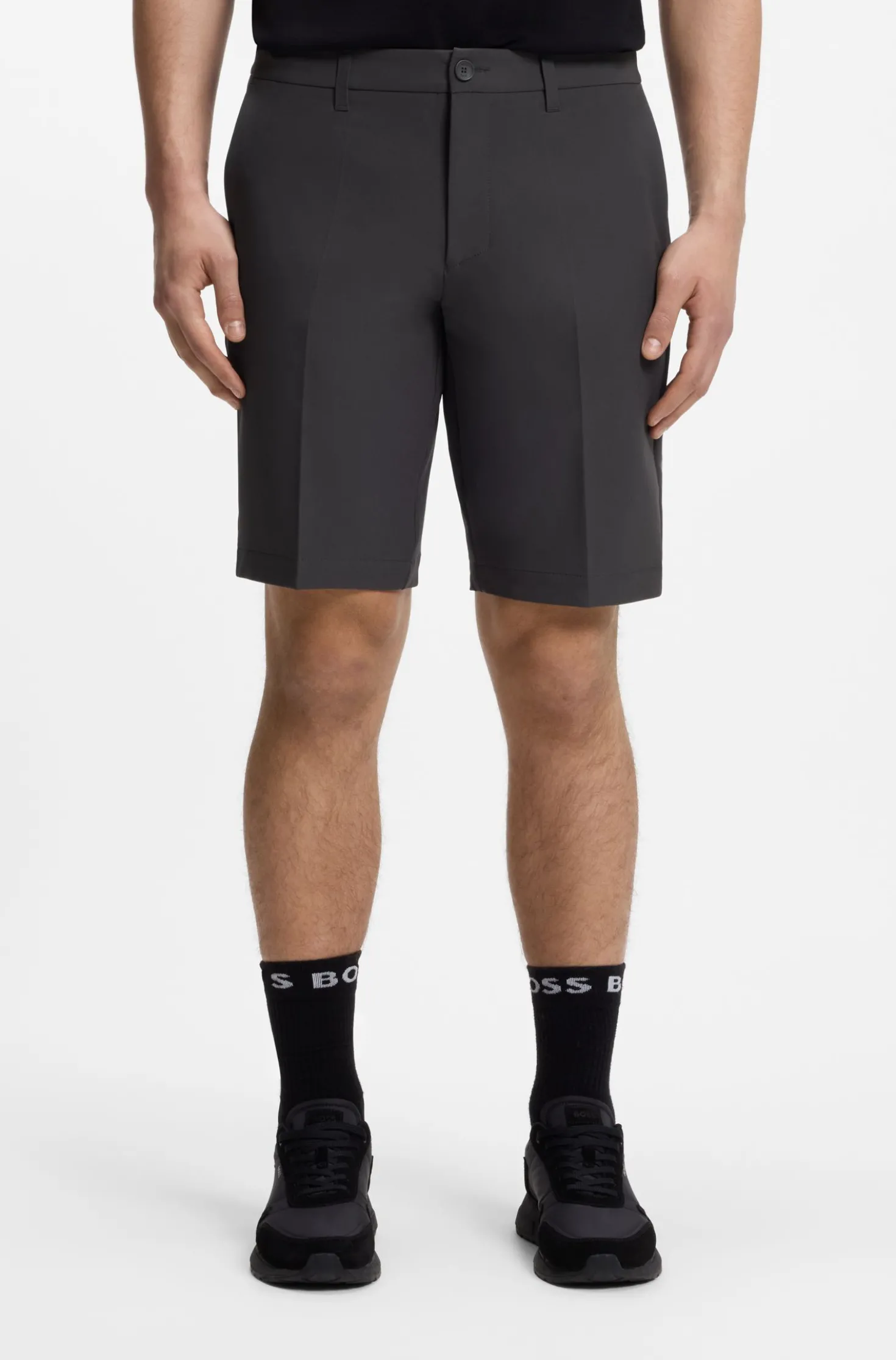 Slim-fit shorts in water-repellent stretch fabric
